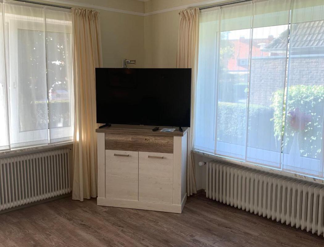 Apartamento Haus Gorch Fock Neuharlingersiel Exterior foto